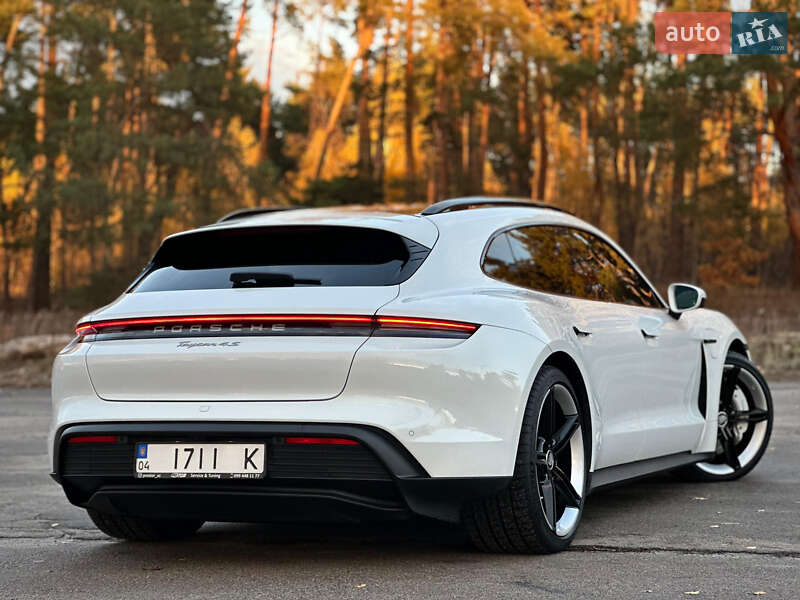 Універсал Porsche Taycan Sport Turismo 2023 в Києві фото 35 Універсал Porsche Taycan Sport Turismo 2023 в Києві