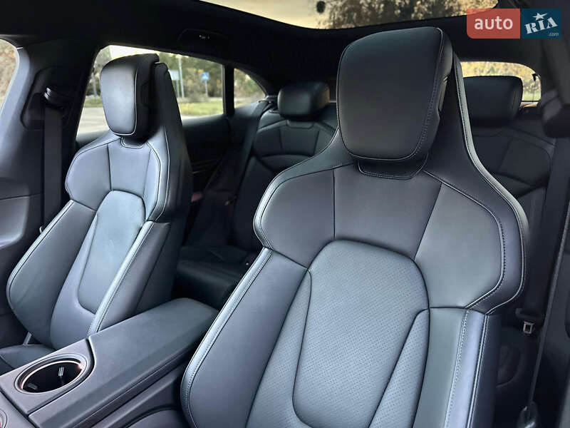 Універсал Porsche Taycan Sport Turismo 2023 в Києві фото 45 Універсал Porsche Taycan Sport Turismo 2023 в Києві