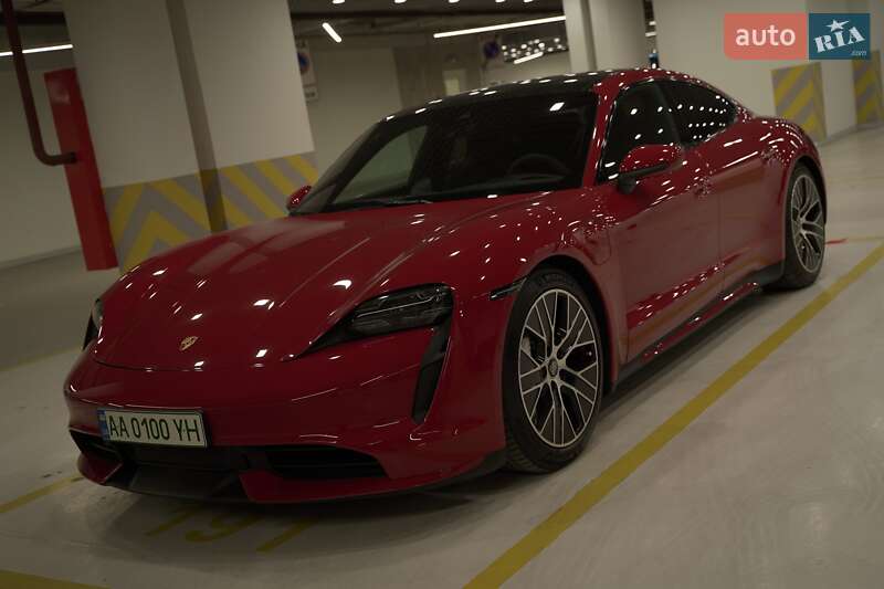 Седан Porsche Taycan 2020 в Киеве
