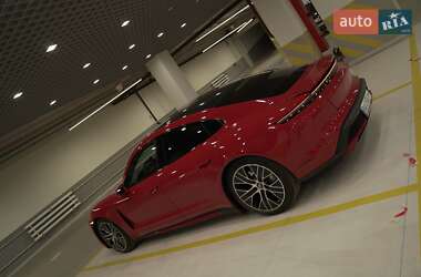 Седан Porsche Taycan 2020 в 