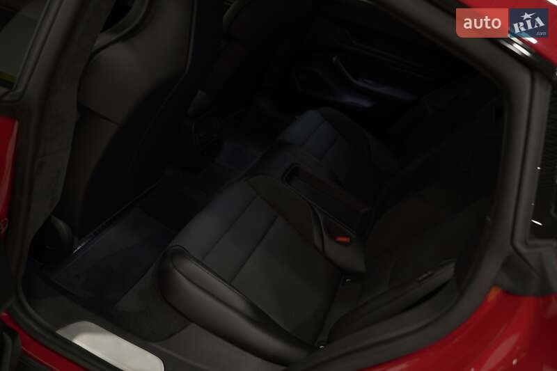 Седан Porsche Taycan 2020 в Киеве