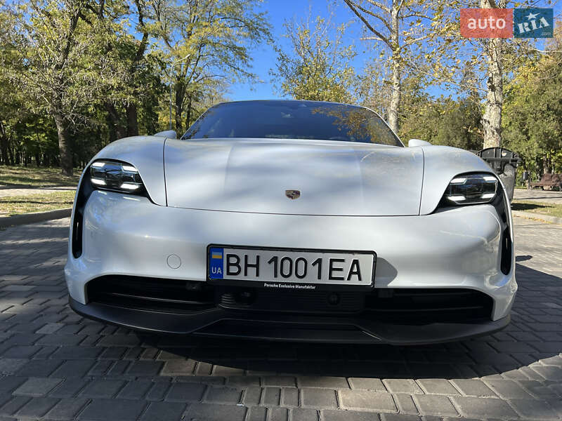 Седан Porsche Taycan 2020 в Одессе