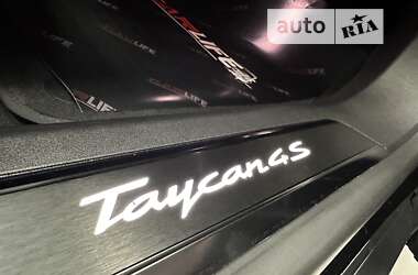 Седан Porsche Taycan 2020 в Тернополе
