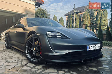 Porsche Taycan 2020