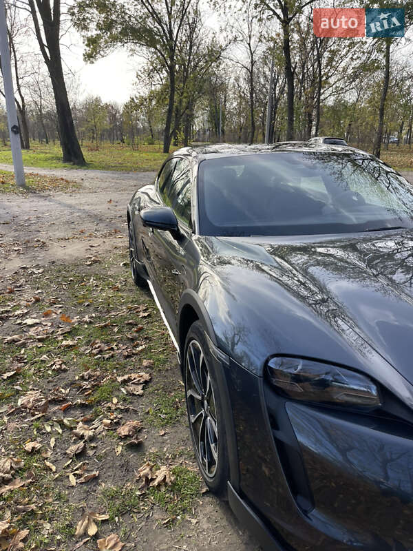Седан Porsche Taycan 2021 в Кропивницком