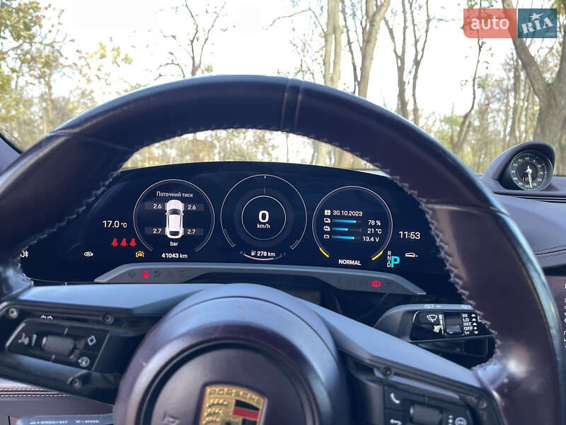 Седан Porsche Taycan 2021 в Кропивницком