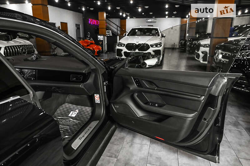 Седан Porsche Taycan 2020 в Одессе