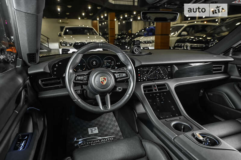 Седан Porsche Taycan 2020 в Одессе