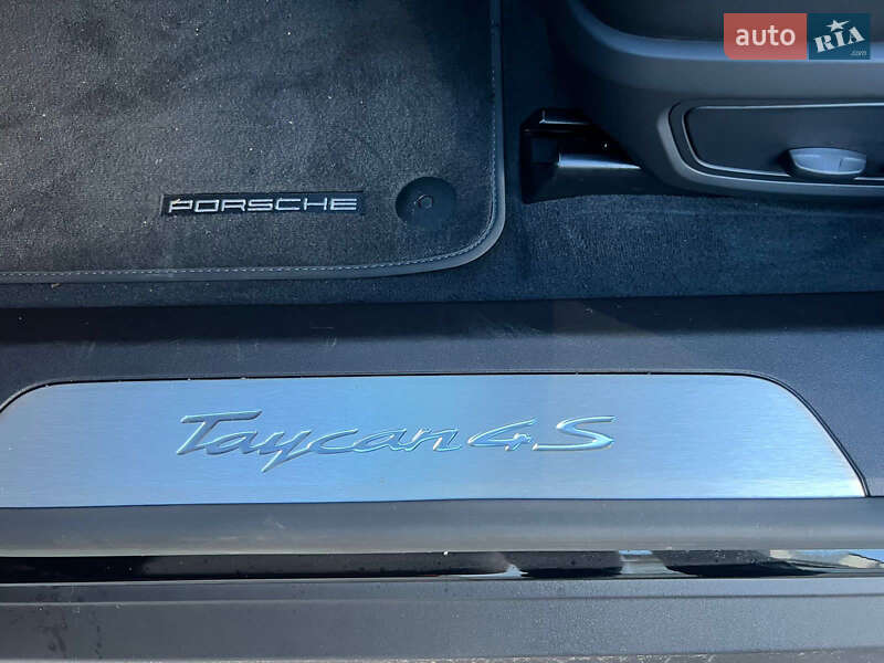 Седан Porsche Taycan 2023 в Киеве фото 20 Седан Porsche Taycan 2023 в Киеве