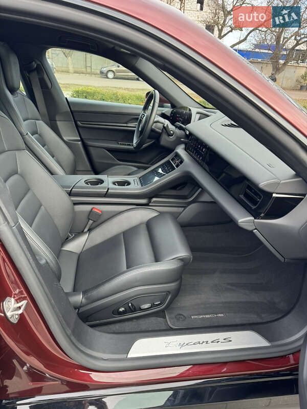 Седан Porsche Taycan 2021 в Одессе