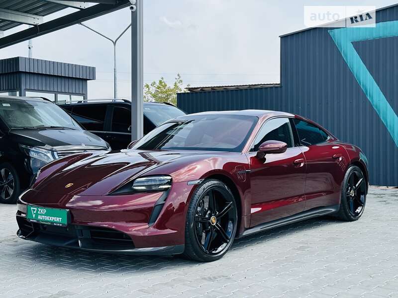 Седан Porsche Taycan 2021 в Мукачево