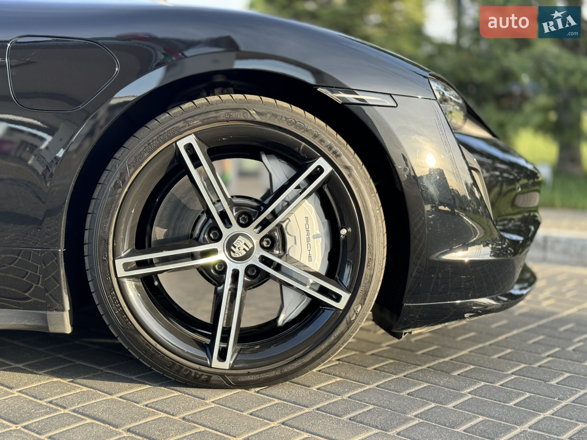 2020 Porsche Taycan - мініатюра 10