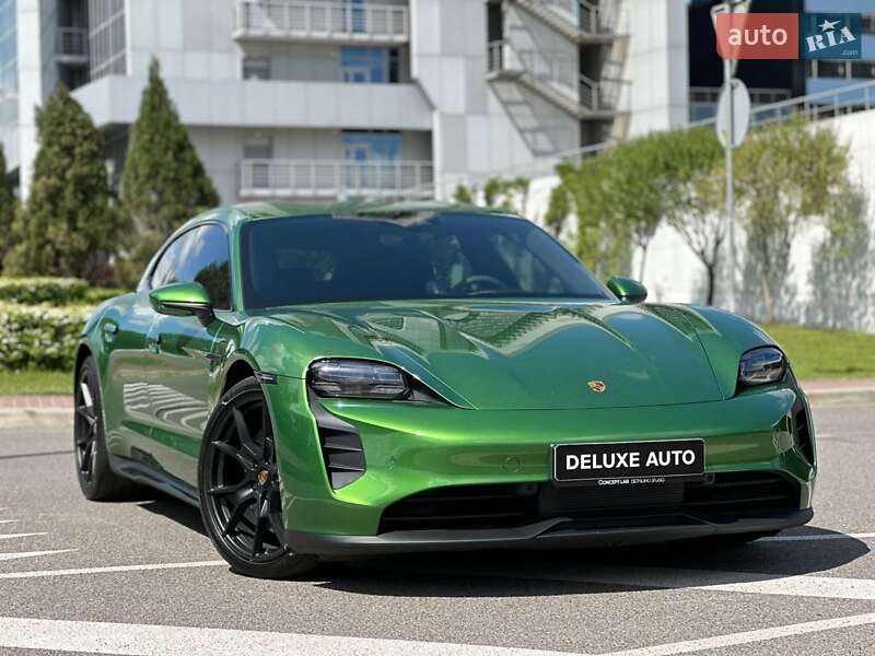 Седан Porsche Taycan 2022 в Києві