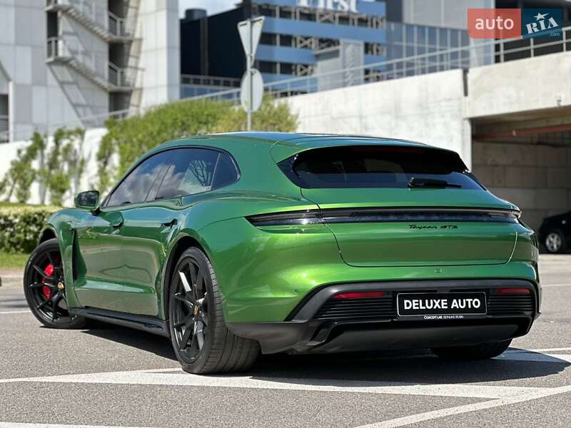 Седан Porsche Taycan 2022 в Києві