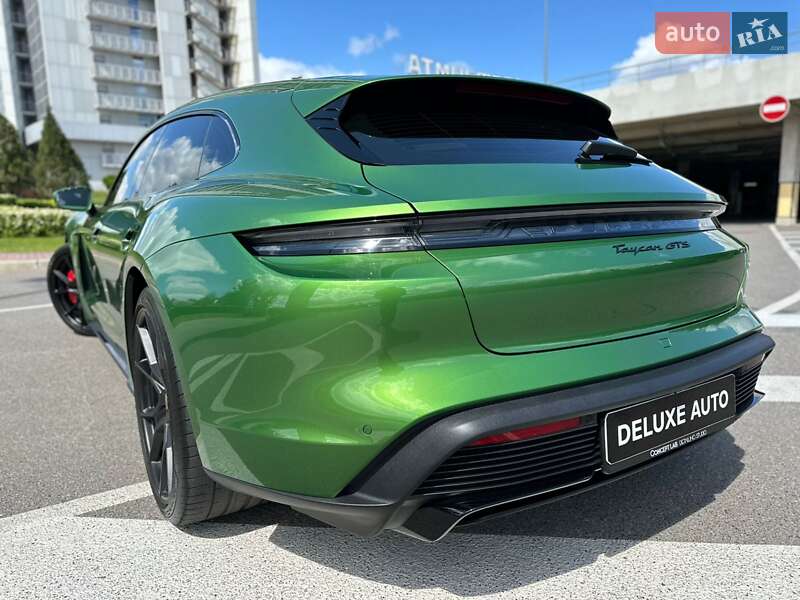 Седан Porsche Taycan 2022 в Києві