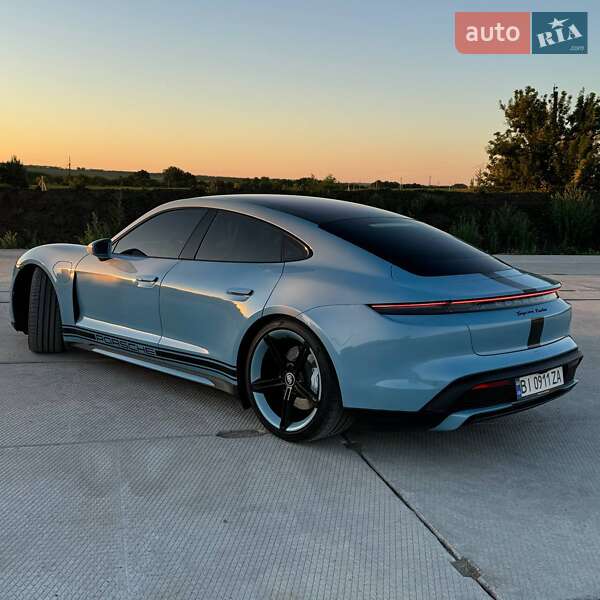 Седан Porsche Taycan 2020 в Полтаве