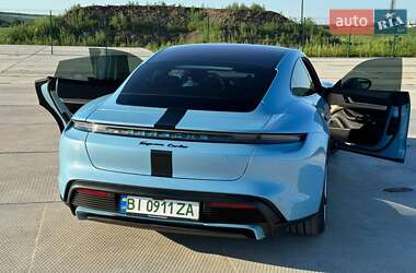 Седан Porsche Taycan 2020 в 