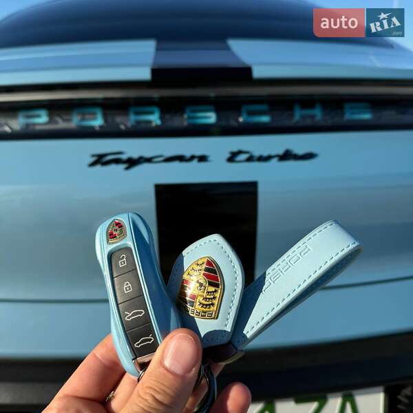 Седан Porsche Taycan 2020 в Полтаве