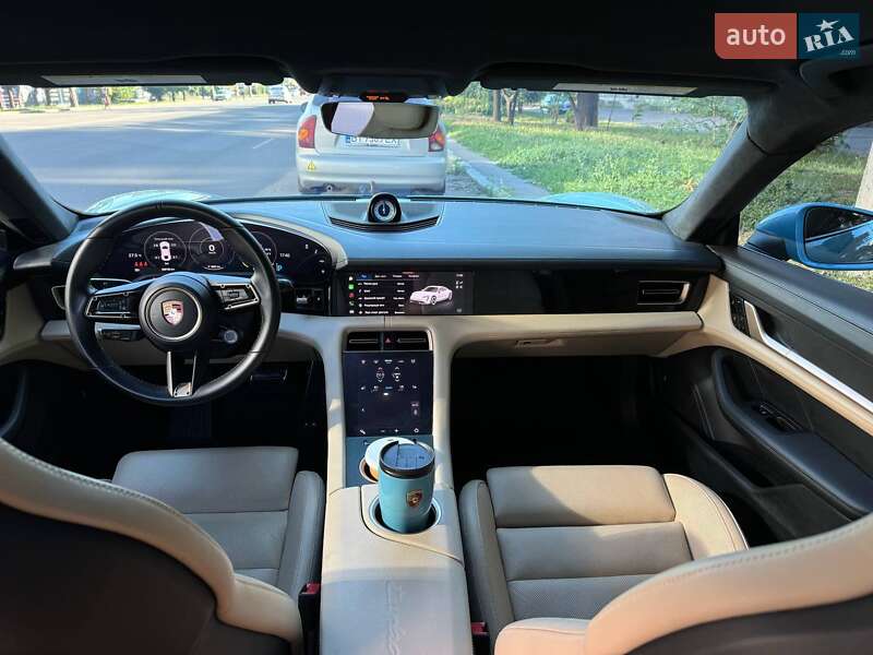Седан Porsche Taycan 2020 в Полтаве