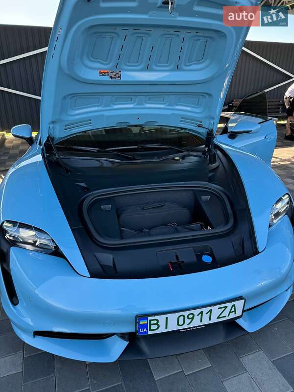 Седан Porsche Taycan 2020 в Полтаве