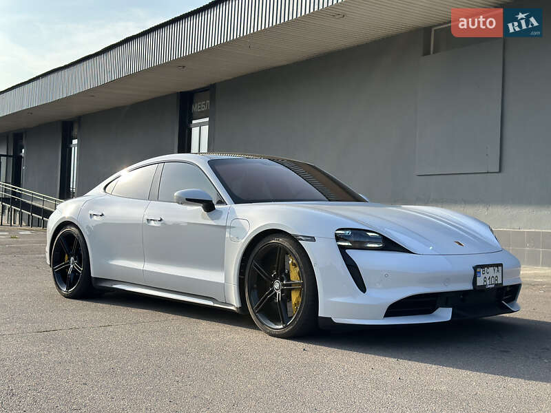 Porsche Taycan 2020