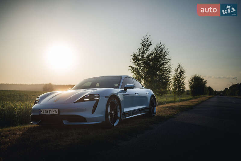 Седан Porsche Taycan 2020 в Полтаве