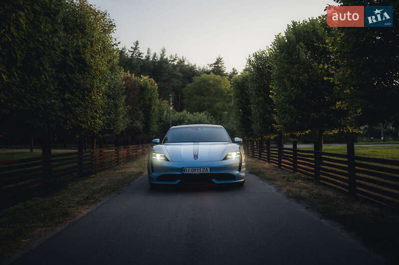 Седан Porsche Taycan 2020 в Полтаве