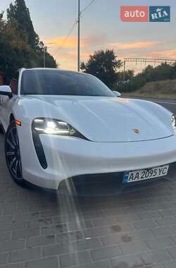Porsche Taycan 2021 Porsche Taycan 2021