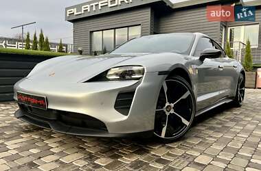 Porsche Taycan 2022