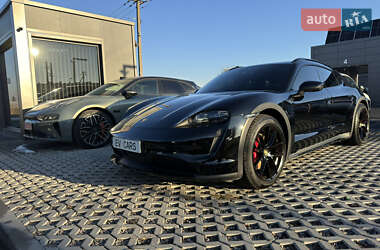 Седан Porsche Taycan 2022 в 