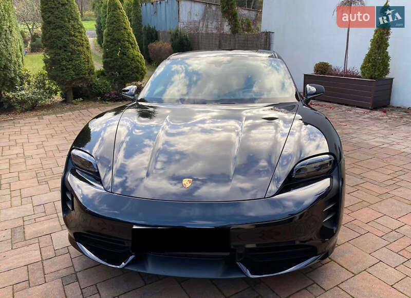 Седан Porsche Taycan 2021 в Львове