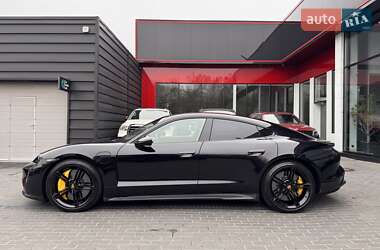 Седан Porsche Taycan 2022 в 