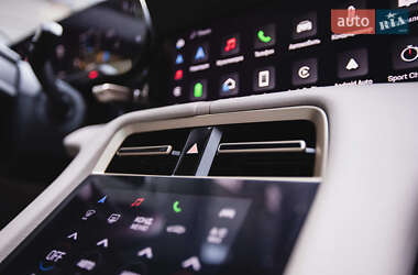 Седан Porsche Taycan 2023 в 