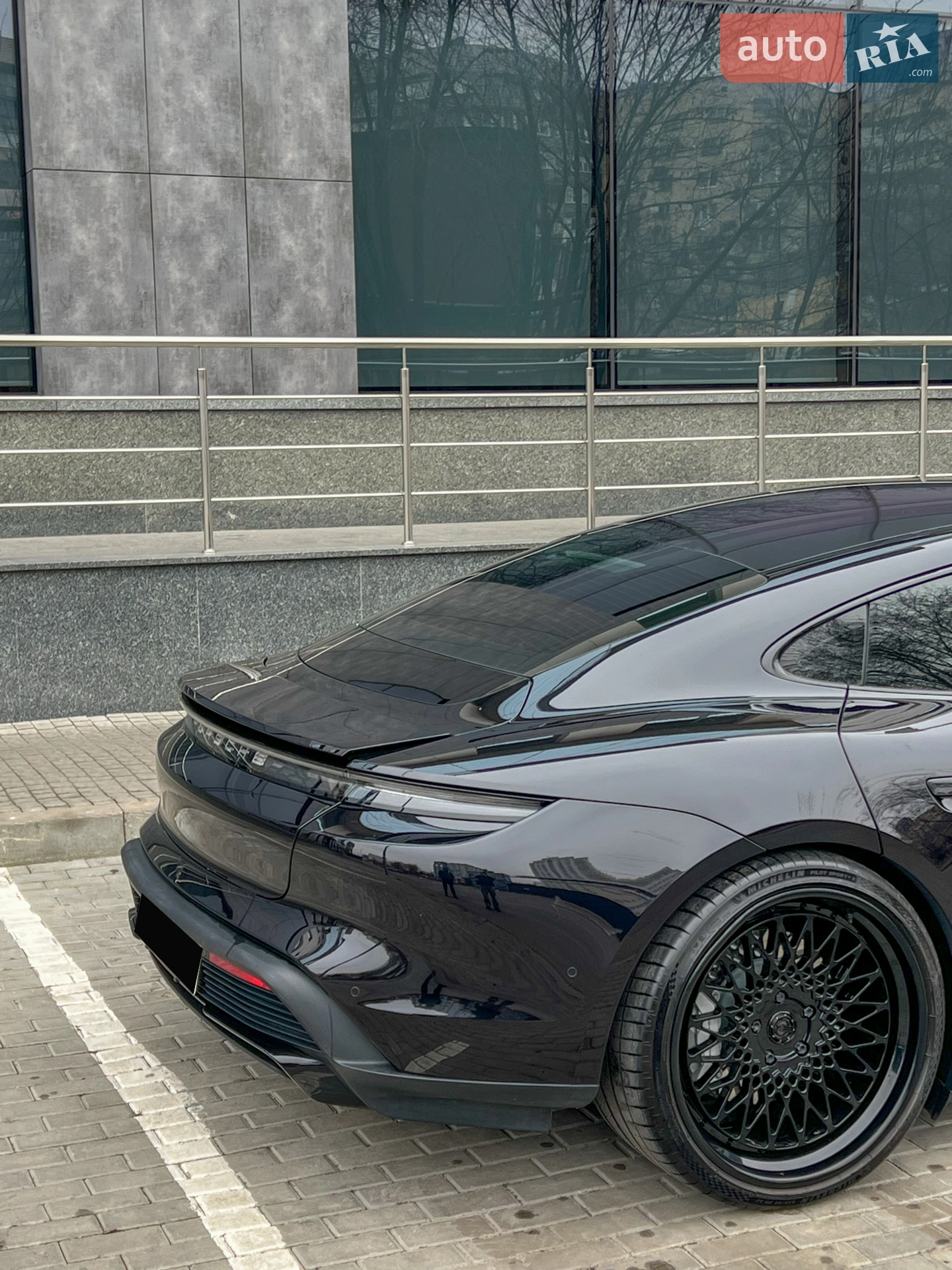 2019 Porsche Taycan - мініатюра 12