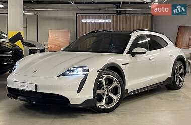 Універсал Porsche Taycan 2021 в 