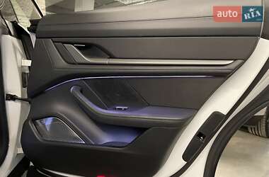 Універсал Porsche Taycan 2021 в 