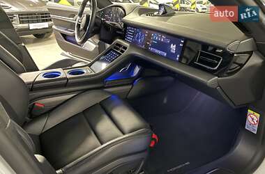 Універсал Porsche Taycan 2021 в 