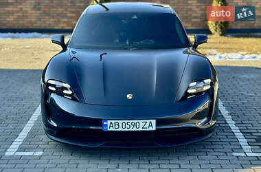 Седан Porsche Taycan 2021 в 