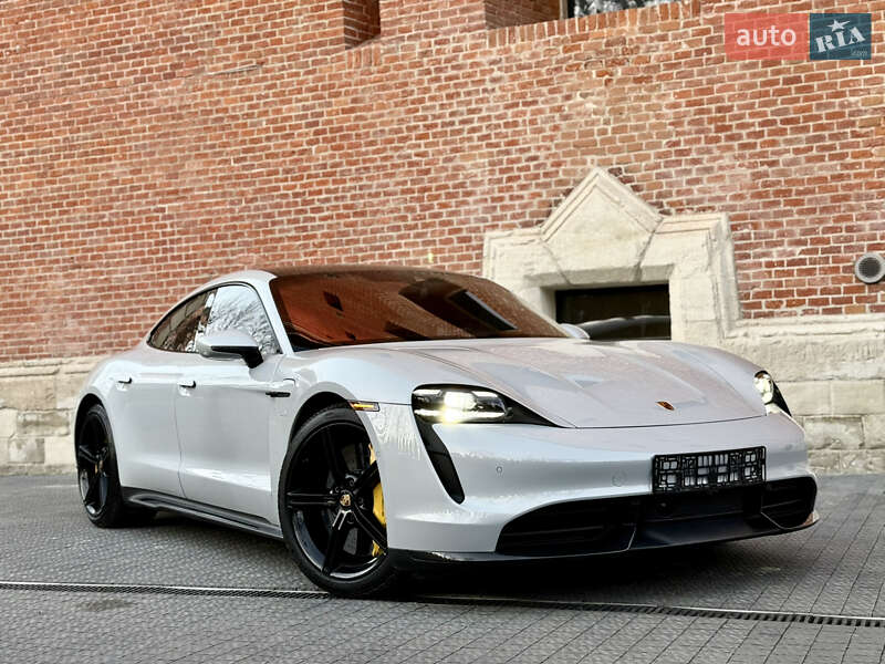 Седан Porsche Taycan 2022 в Львове