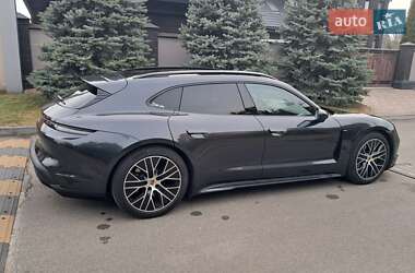 Седан Porsche Taycan 2025 в Киеве