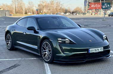 Porsche Taycan 2021 Porsche Taycan 2021