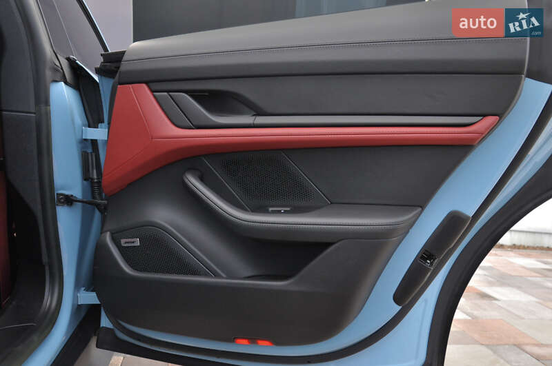 Седан Porsche Taycan 2022 в Киеве