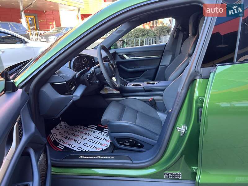Седан Porsche Taycan 2021 в Львове фото 23 Седан Porsche Taycan 2021 в Львове