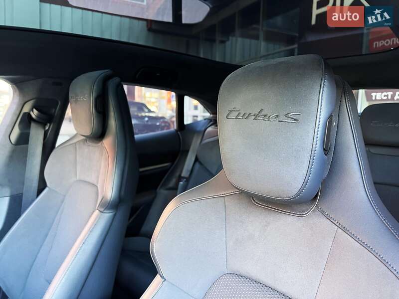 Седан Porsche Taycan 2021 в Львове фото 27 Седан Porsche Taycan 2021 в Львове