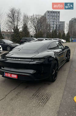 Porsche Taycan 2021