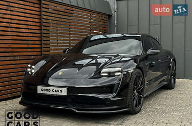 Седан Porsche Taycan 2022 в 