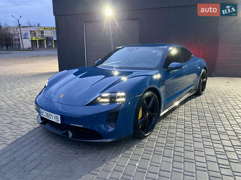 Седан Porsche Taycan 2022 в Киеве