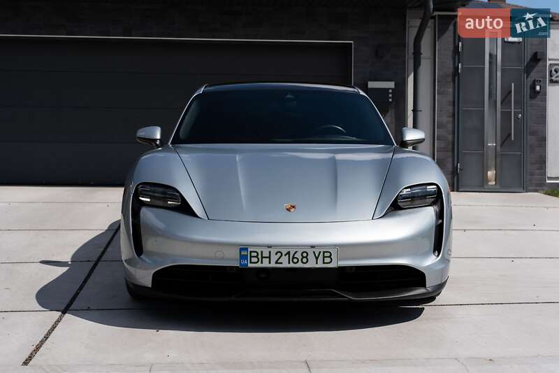 Седан Porsche Taycan 2023 в Киеве фото 5 Седан Porsche Taycan 2023 в Киеве