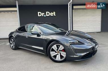 Седан Porsche Taycan 2022 в Києві