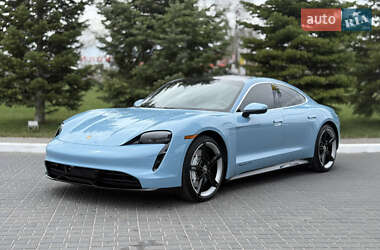 Porsche Taycan 2021 Porsche Taycan 2021